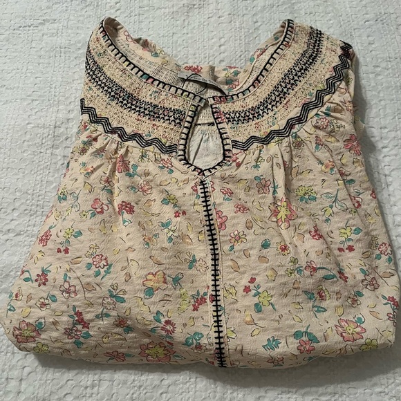 Cream with flowers blouse - Picture 6 of 6